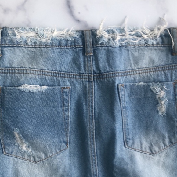 Signature 8 Ripped Distressed Blue Wash Denim Mini Skirt, Size Medium - Picture 6 of 9